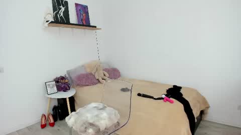 Emma online show from July 13, 9:38 am