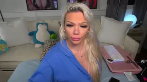 emmagray01 online show from July 30, 10:00 am