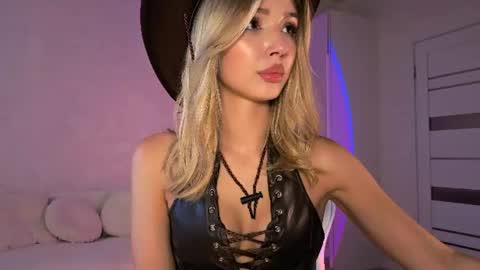 Emma online show from July 31, 7:36 am