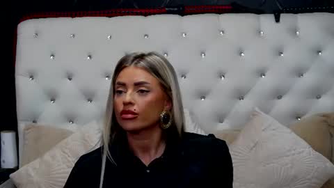 Emma Mavis online show from August 14, 11:58 am
