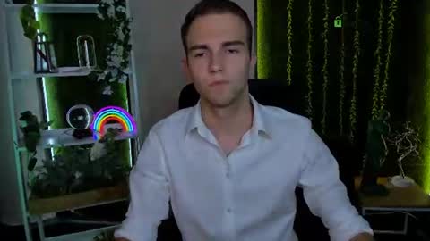 Emmi online show from August 13, 7:06 pm