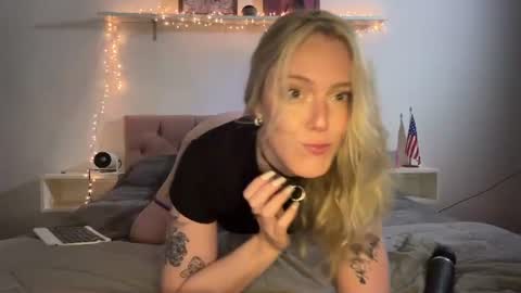 emmaonlyx1 online show from July 30, 3:14 am