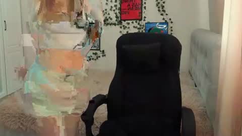 Emma online show from July 8, 1:59 pm