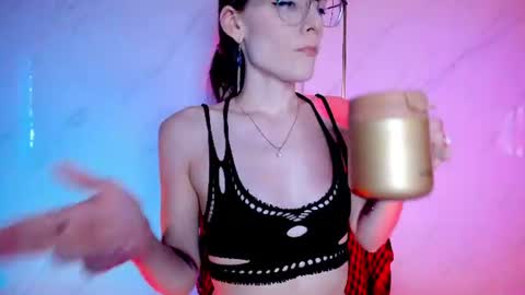 RH-NEGATIVE GREEN-EYED BAELIEN  TWITTER NOMADFUCKS online show from July 21, 9:33 am