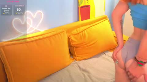 emmawells_s online show from August 18, 2:28 am