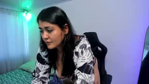 emmax_x online show from August 9, 11:44 am