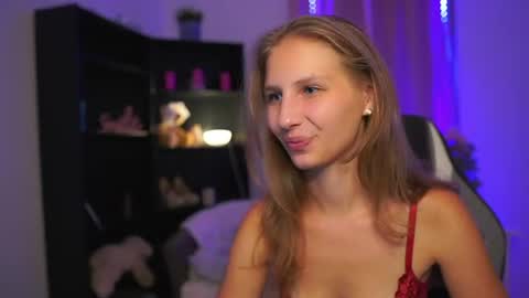 Emmie online show from August 13, 8:56 pm