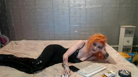 Emmily000 online show from July 27, 2:22 pm