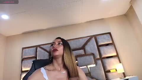 HI I AM EMMILY online show from August 15, 11:25 am