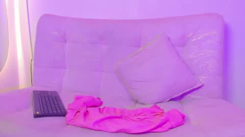 EMMILY online show from August 6, 7:02 pm