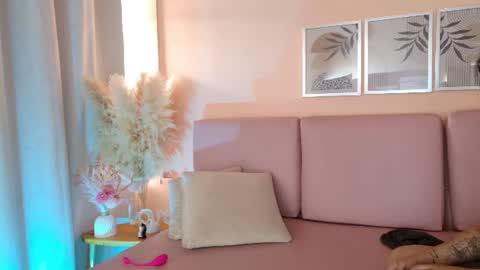 Emmy and Luna  online show from July 22, 3:14 pm