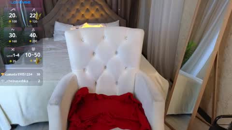 emmy_dreamy_ online show from August 13, 2:36 am