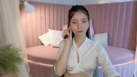 emmy_dreamy_ online show from August 15, 3:43 am