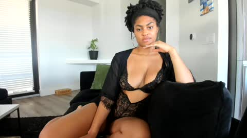 Emori Splash online show from August 11, 9:17 pm