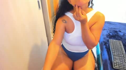 emperatriztapia online show from August 14, 9:18 pm