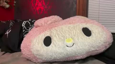 Alyx  online show from August 6, 1:26 am