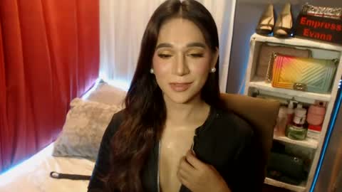 evana online show from August 14, 10:35 pm