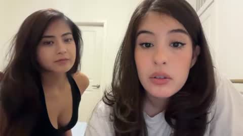 empressmonaa online show from July 8, 6:28 am