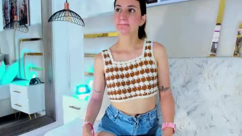 EMY FERRER online show from August 13, 1:03 pm