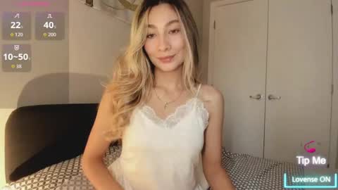 emyconneer online show from July 18, 7:26 pm
