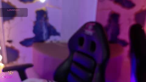 emyli_tay online show from August 18, 3:45 am