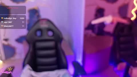 emyli_tay online show from August 18, 7:03 am