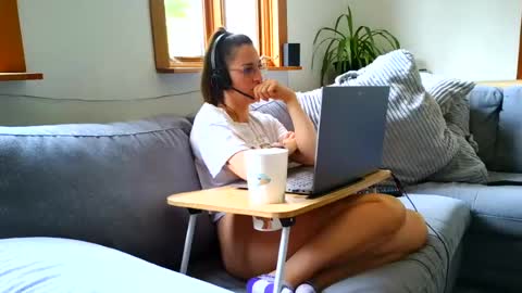 emyxxl online show from August 7, 6:30 pm