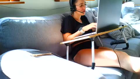 emyxxl online show from August 11, 1:24 pm