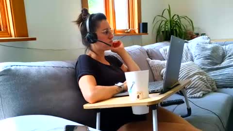 emyxxl online show from August 11, 3:47 pm