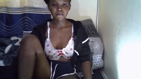 Vee online show from August 2, 11:06 am