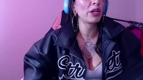 EnchantressQueen online show from August 5, 8:07 pm