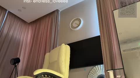Mia online show from July 19, 1:51 am
