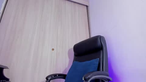 enyel_100 online show from August 8, 7:58 pm