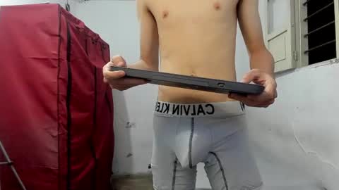 enzo_fernandez10 online show from August 15, 11:41 pm
