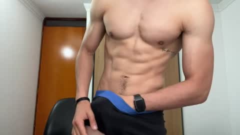 enzo_savage online show from August 12, 12:40 pm
