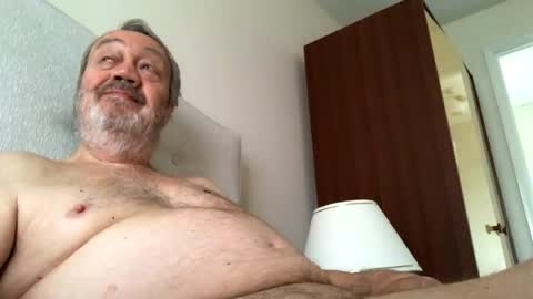 erasmus_d online show from August 5, 6:33 am