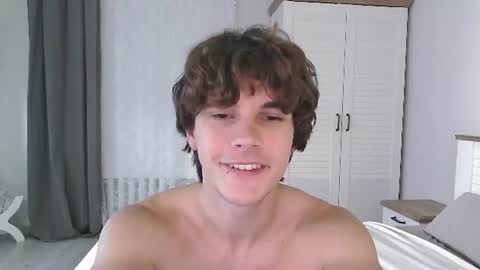 Eric Crush online show from August 12, 3:42 am