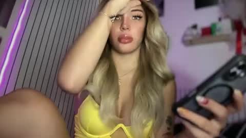 erica_walker online show from August 4, 1:19 pm
