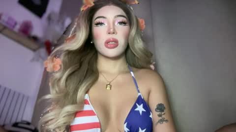 erica_walker online show from August 16, 11:47 am