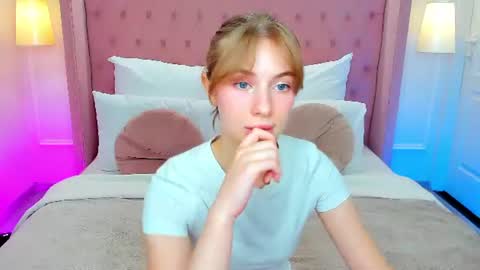 Erica online show from August 14, 11:58 am