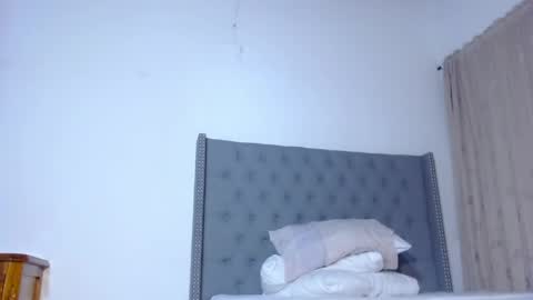 erik_rodriguez online show from May 13, 9:20 am
