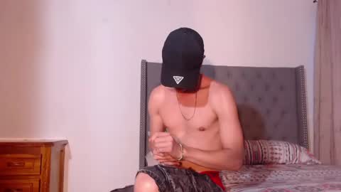 erik_rodriguez online show from May 16, 11:16 pm