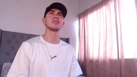 erik_rodriguez online show from May 30, 9:49 pm