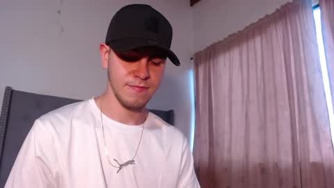erik_rodriguez online show from May 30, 10:55 pm