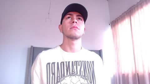 erik_rodriguez online show from June 10, 1:18 pm