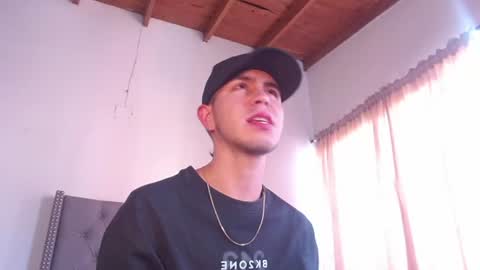 erik_rodriguez online show from June 15, 9:13 pm