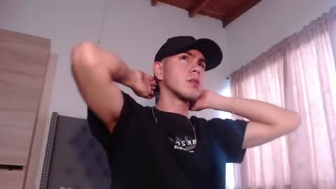 erik_rodriguez online show from June 21, 10:43 pm