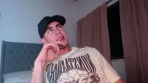 erik_rodriguez online show from June 27, 12:58 am
