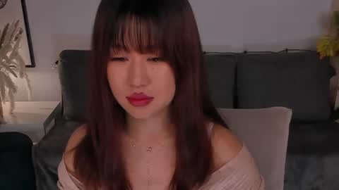 erika_kim online show from August 2, 1:07 pm