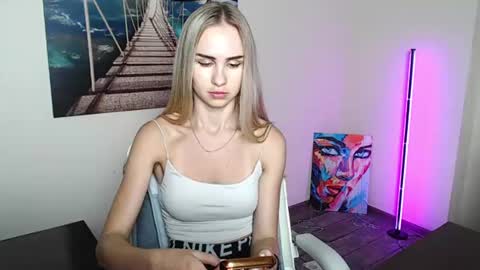 Erika online show from August 3, 4:36 pm